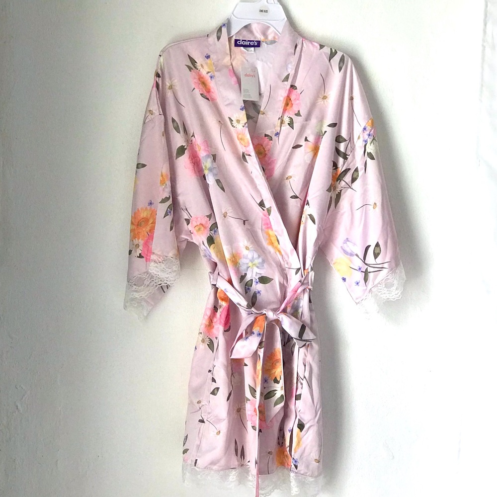 2 Claire’s mama robe